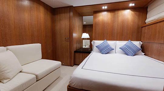 Charter Yacht Eva Vip Cabin
