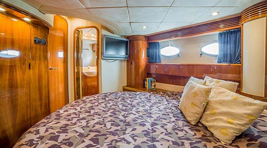 Charter Yacht Everyday Master Cabin