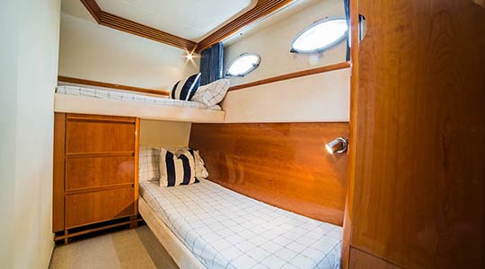 Charter Yacht Everyday Twin Cabin